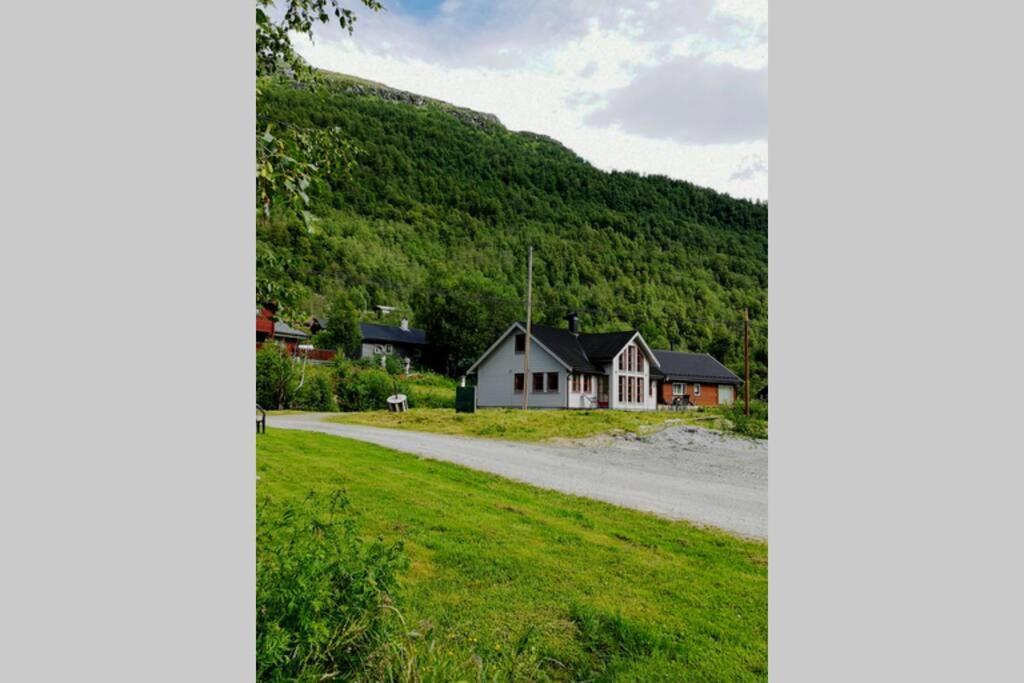 Casa Kleiv I Sogndalsdalen Βίλα Εξωτερικό φωτογραφία